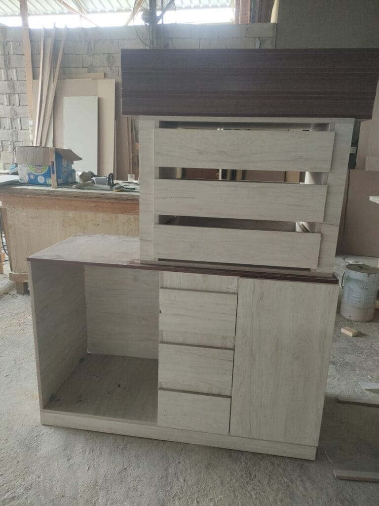 نجار فك وتركيب